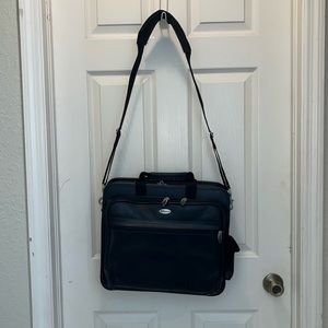 Targus laptop bag